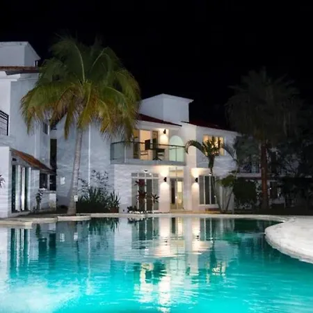 Playacar Beach House 10 Pax! The Best Location In Playa! By Bookhap